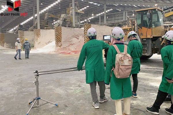 ekip đang làm việc